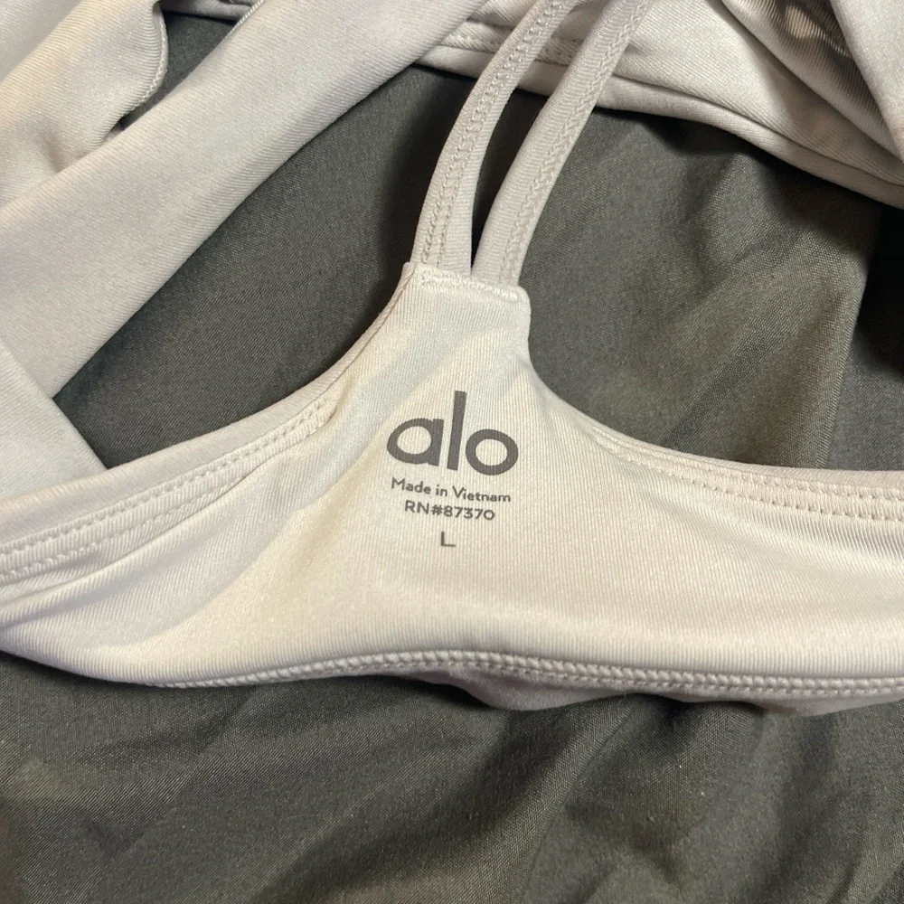 ALO Yoga Light Pink Strappy Sports Bra